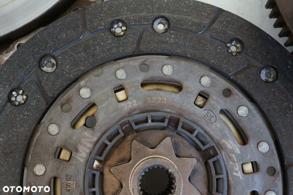 KOŁO DWUMASOWE SPRZĘGŁO FIAT OPEL ASTRA CORSA 1.3 CDTI 55564199 9223223 - 3