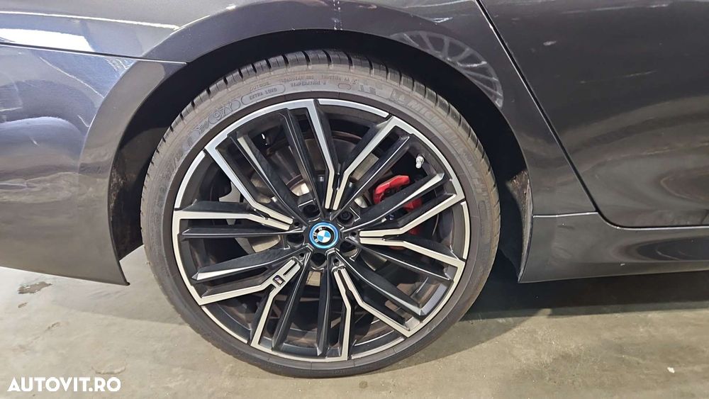 BMW 5 Series 2023 — imagine 6