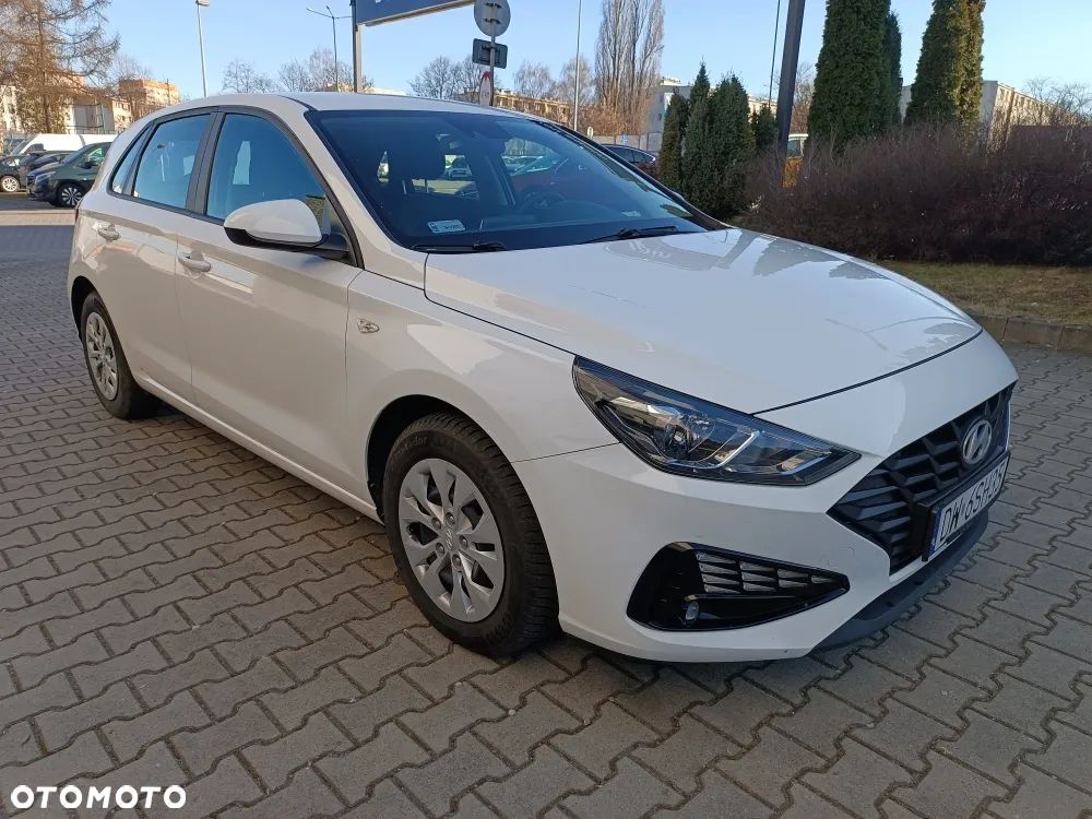 Hyundai i30 1.5 DPI Classic + - 5