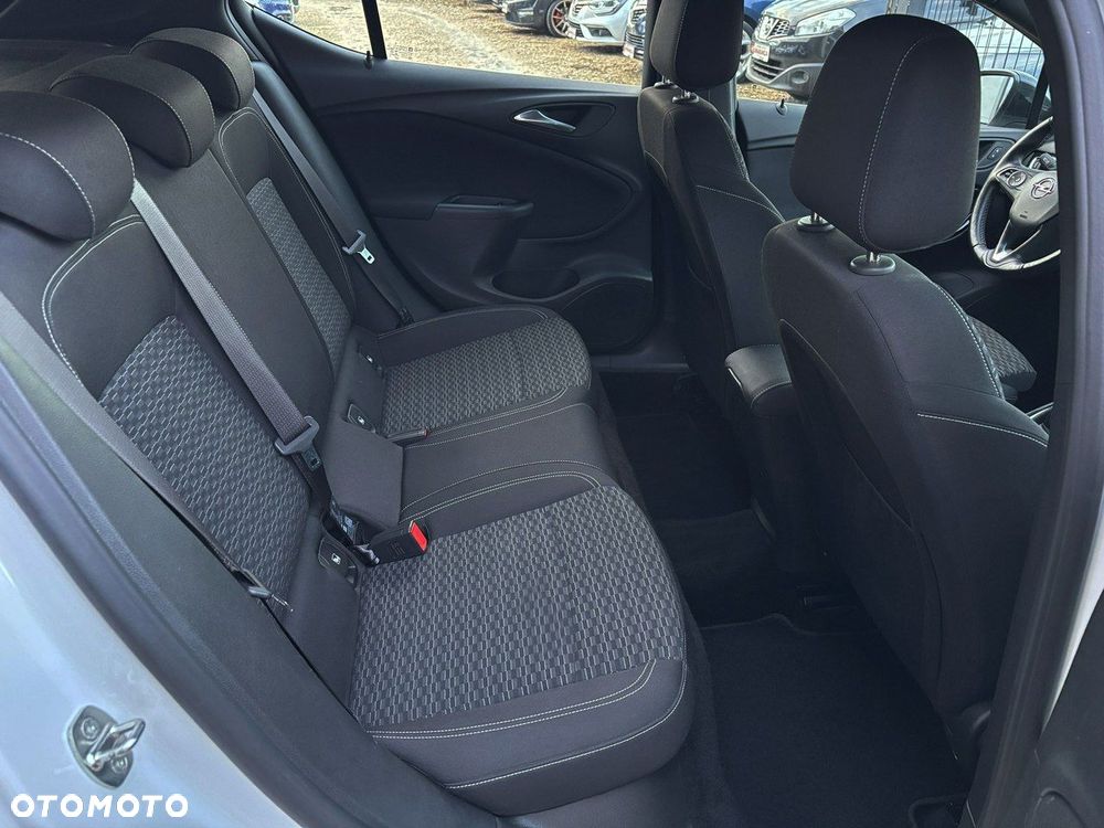 Opel Astra 1.4 T Dynamic - 24