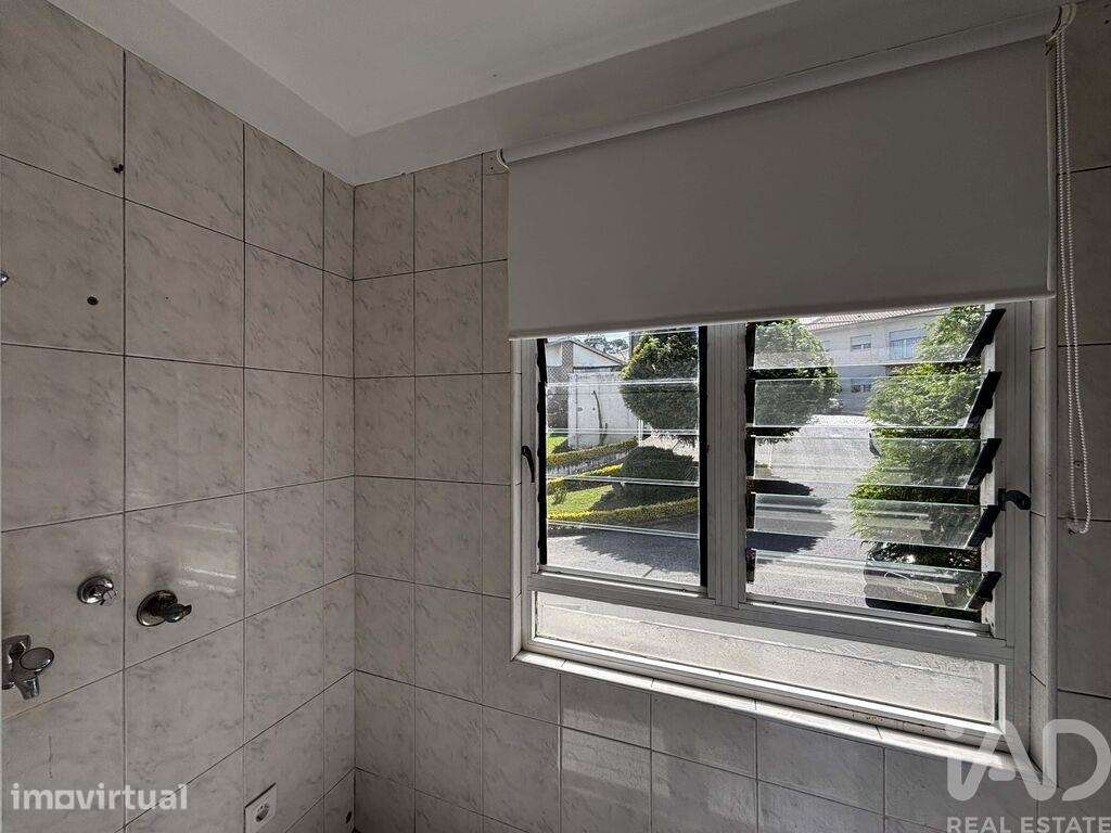 Apartamento T2 em Baguim do Monte de 71,4 m2 - Grande imagem: 3/26