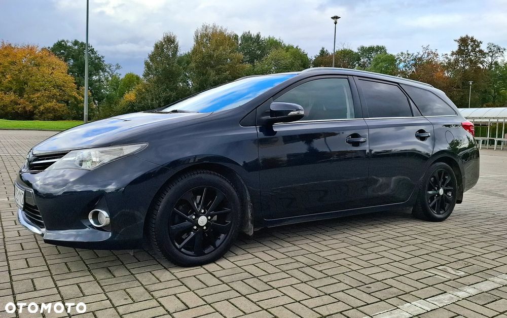 Toyota Auris 2.0 D-4D START Edition - 2