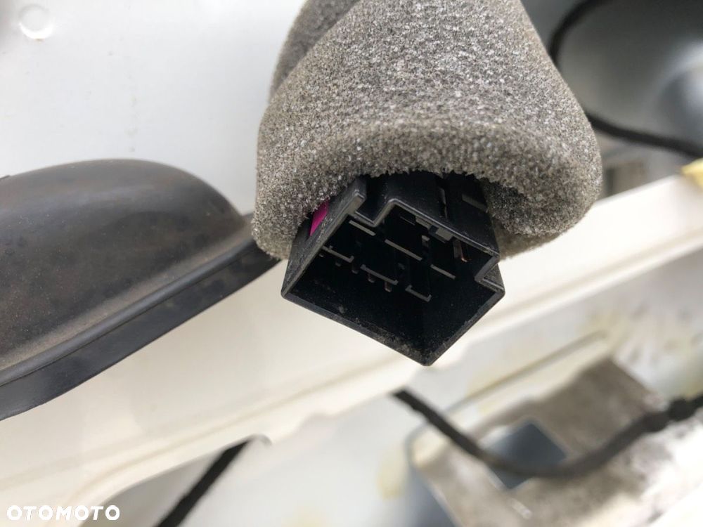 DRZWI TYLNE PRAWE  MAN TGE Autobus 2017 - 2022 2.0 TDI 130 kW [177 KM] olej napędowy 2017 - 2022 - 8