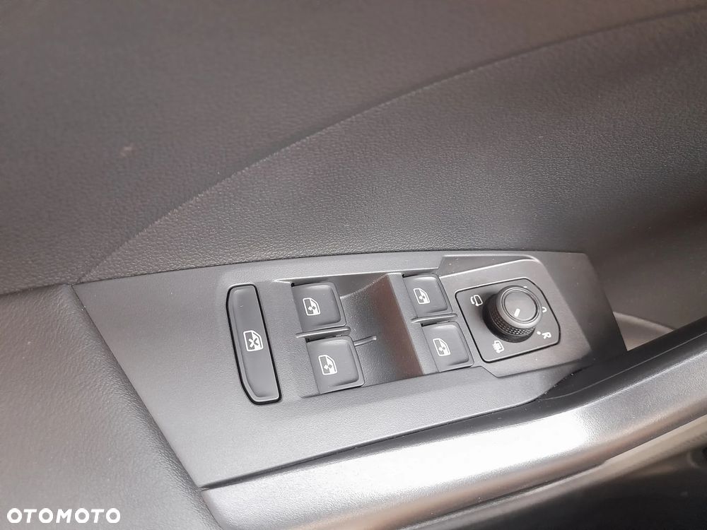 Volkswagen T-Cross - 22