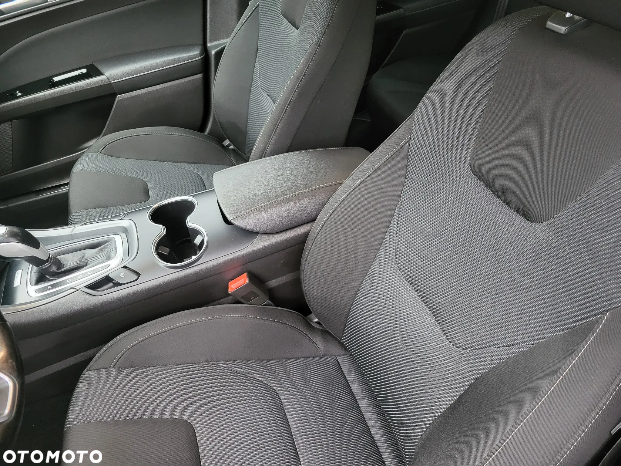 Ford Mondeo - 25