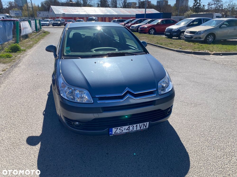 Citroën C4 1.6 16V Confort - 13