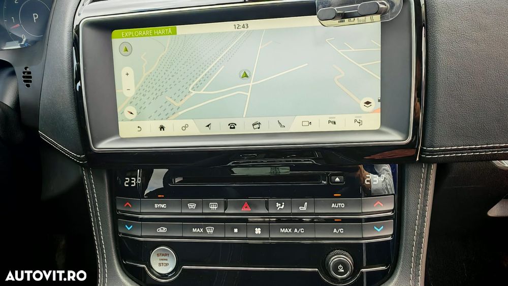 Jaguar F-Pace 30d AWD R-Sport - 20