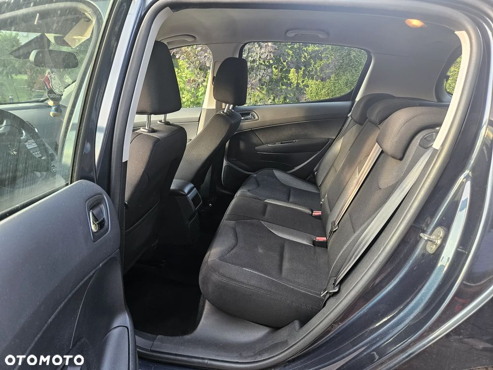 Peugeot 308 1.6 HDi Premium - 9