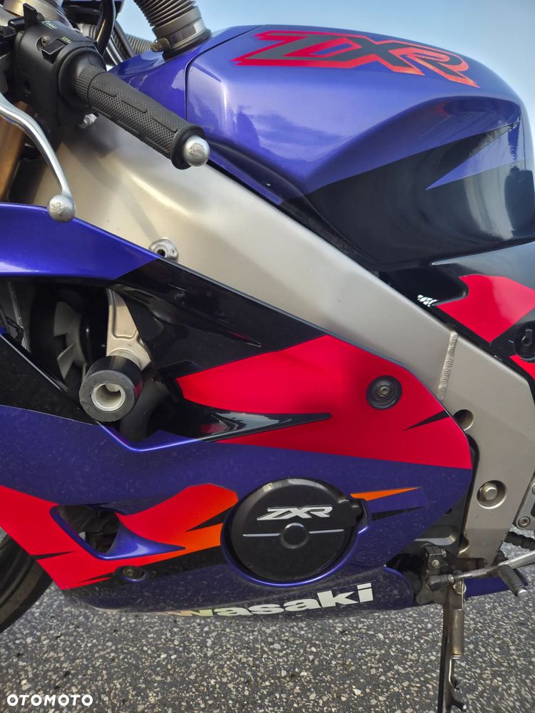 Kawasaki ZXR - 17