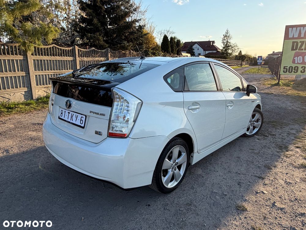 Toyota Prius 1.8 HSD Premium - 5