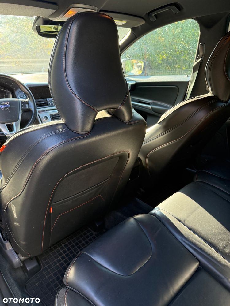 Volvo XC 60 D4 AWD Ocean Race - 11