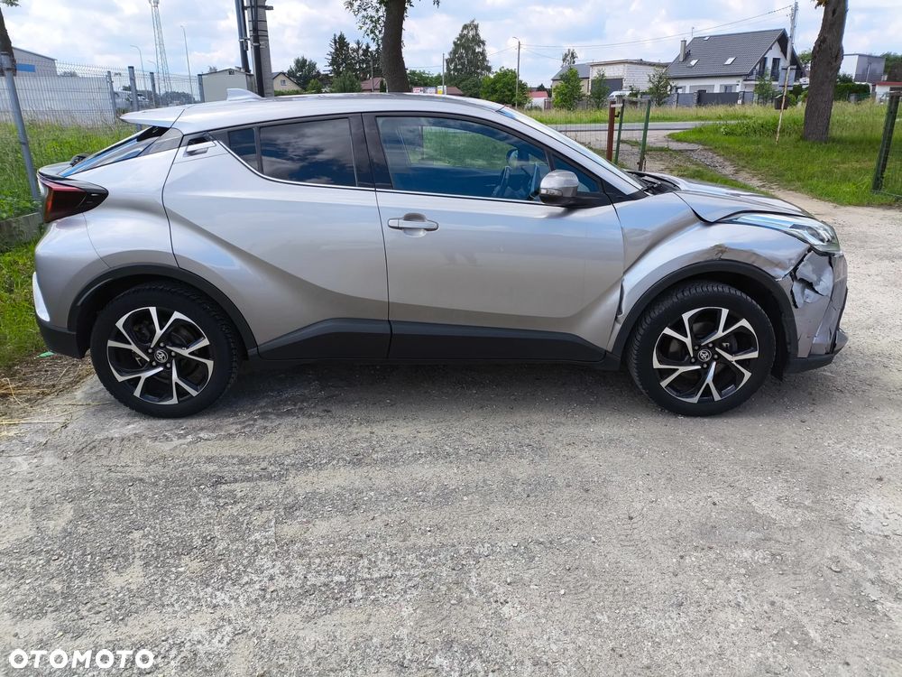 Toyota C-HR - 4