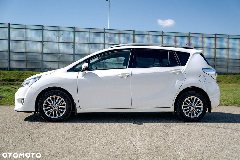 Toyota Verso - 13