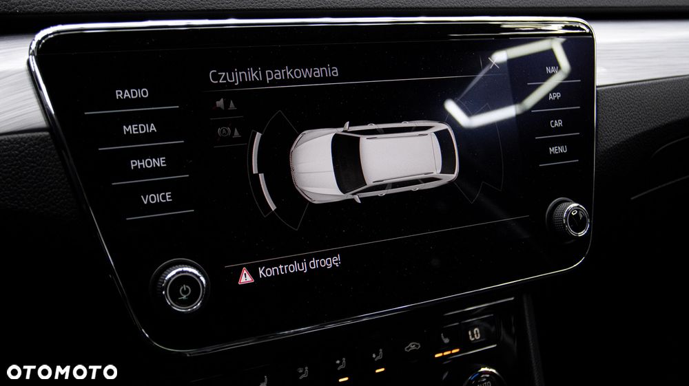 Skoda Superb 2.0 TDI SCR Style DSG - 23