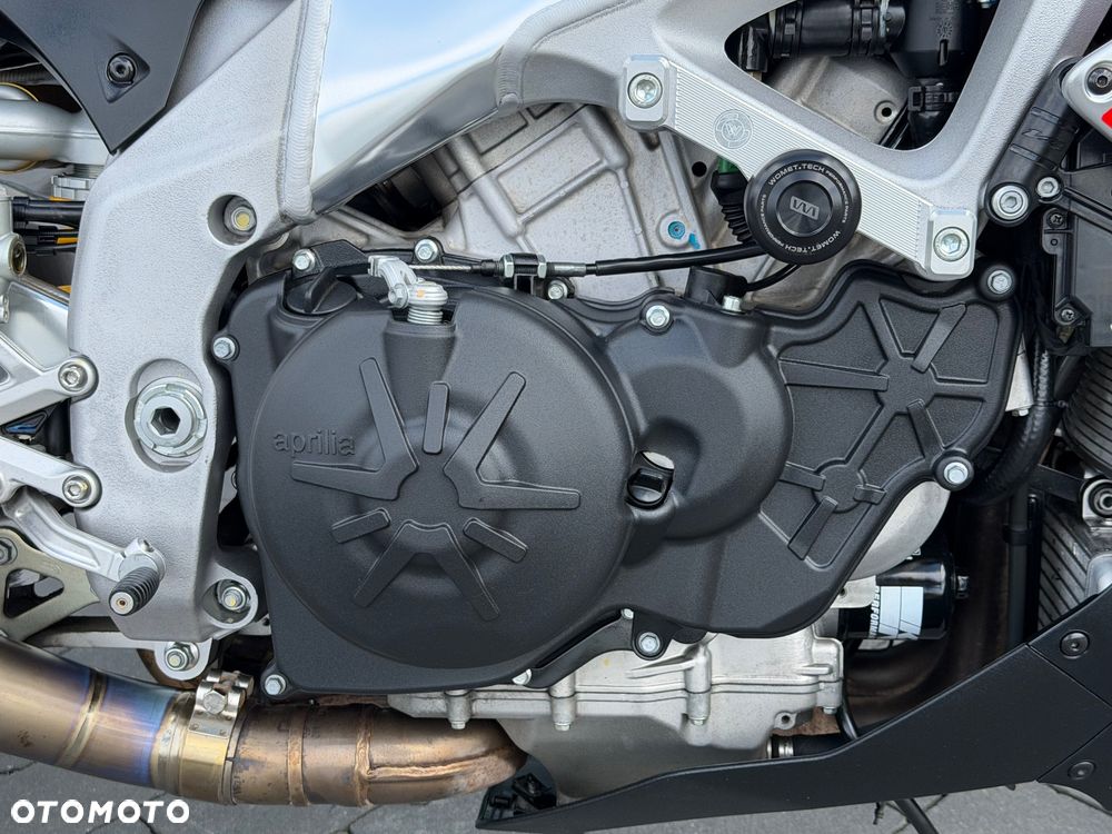 Aprilia Tuono - 16