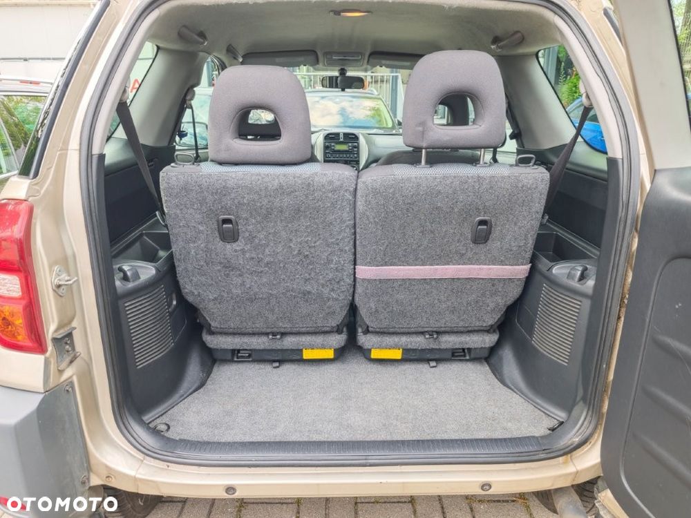 Toyota RAV4 4x2 - 13