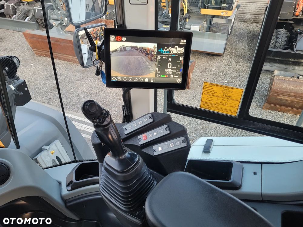 Liebherr L566 X-Power / 2024rok / WAGA / SUPER STAN / - 24