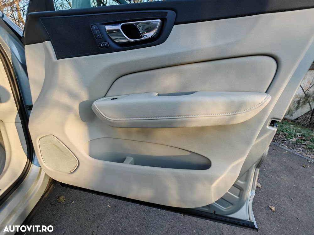 Volvo XC 60 D5 AWD Inscription - 18