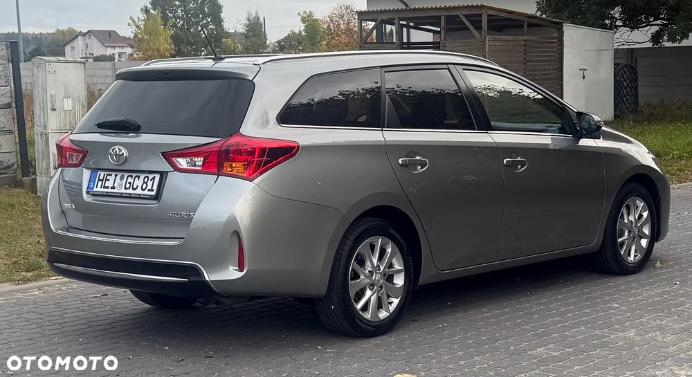 Toyota Auris - 4