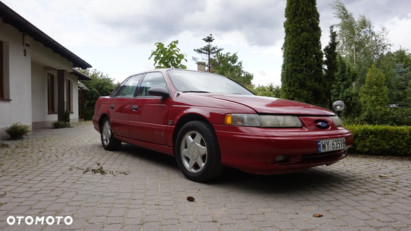 Ford Taurus SHO