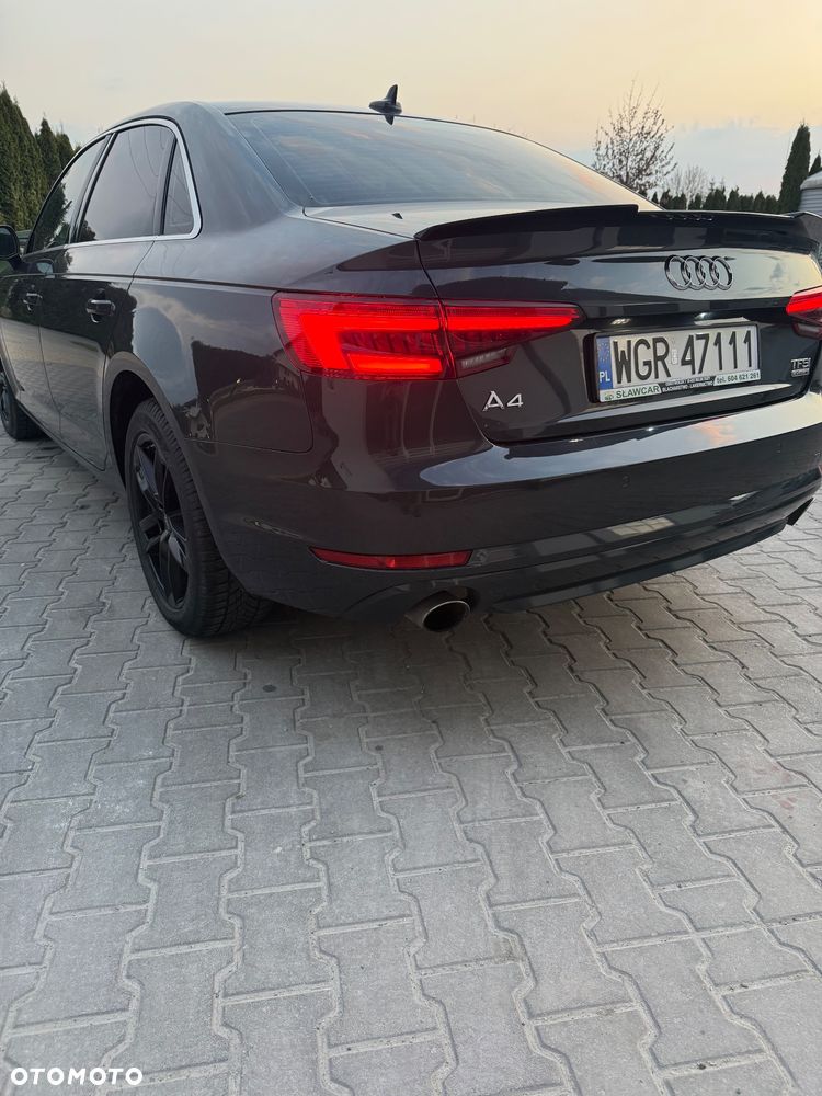 Audi A4 Limousine - 16
