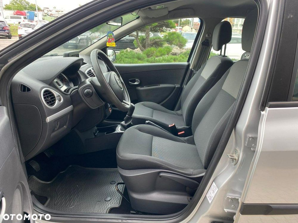 Renault Clio 1.2 16V 75 GPS - 15
