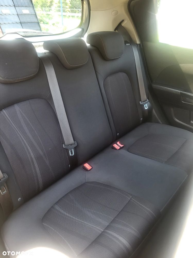 Chevrolet Aveo 1.6 LTZ - 15