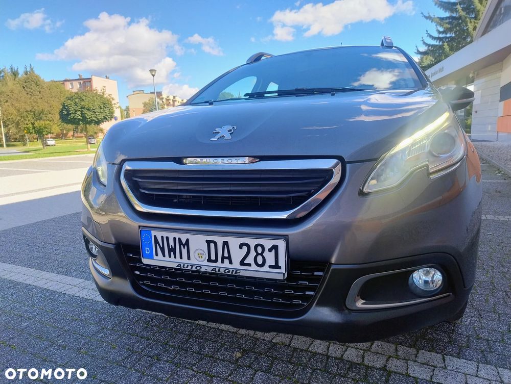 Peugeot 2008 1.2 Pure Tech Allure S&S - 31