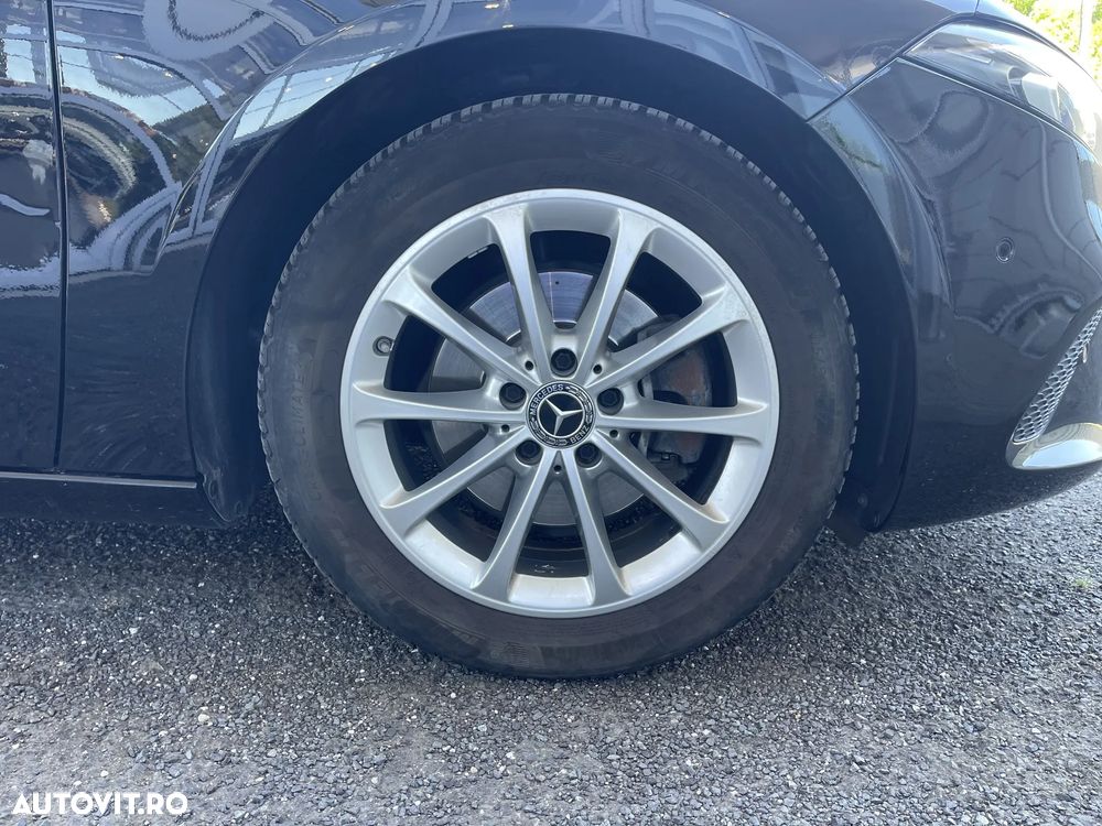 Mercedes-Benz A 200 Sedan 7G-DCT Progressive - 30