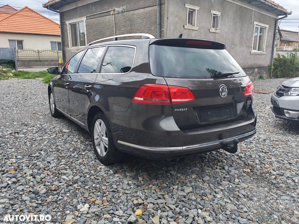 Volkswagen Passat Variant 2.0 TDI BlueMotion Technology Exclusive - 15