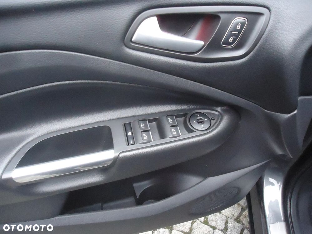 Ford Kuga 1.5 EcoBoost FWD Titanium ASS - 24