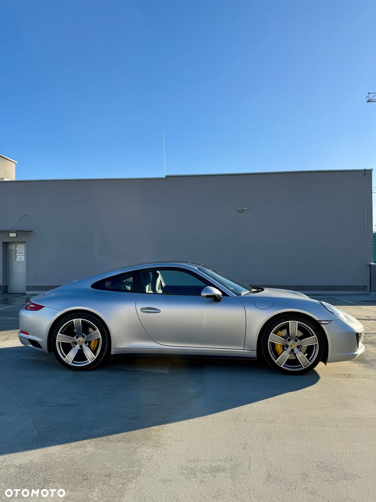 Porsche 911 Carrera 4S - 8