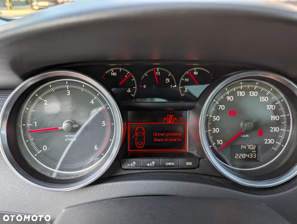 Peugeot 508 1.6 e-HDi Active S&S - 14