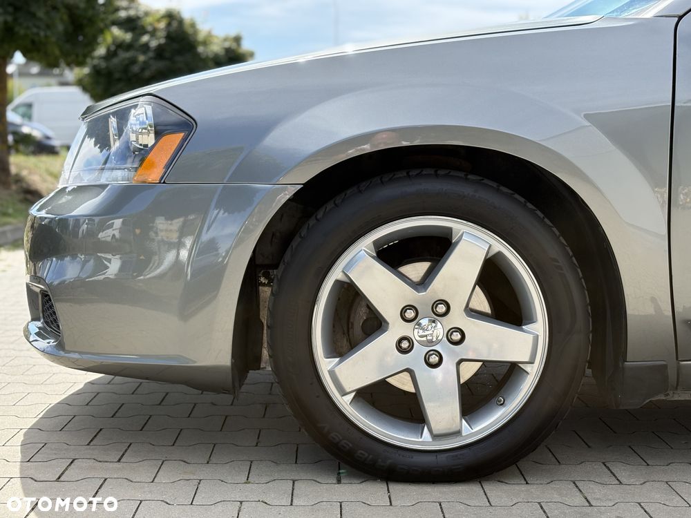 Dodge Avenger - 6