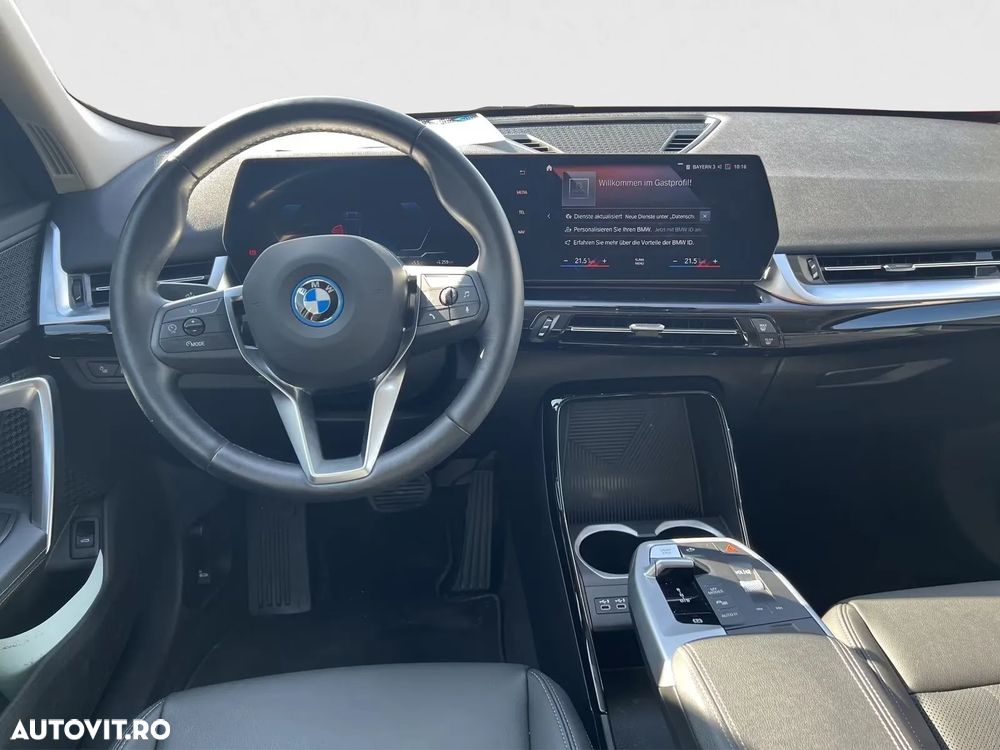 BMW iX1 xDrive30 - 10