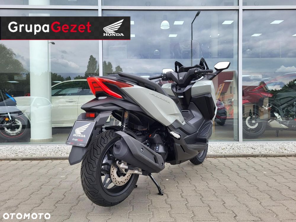 Honda NSS - 12