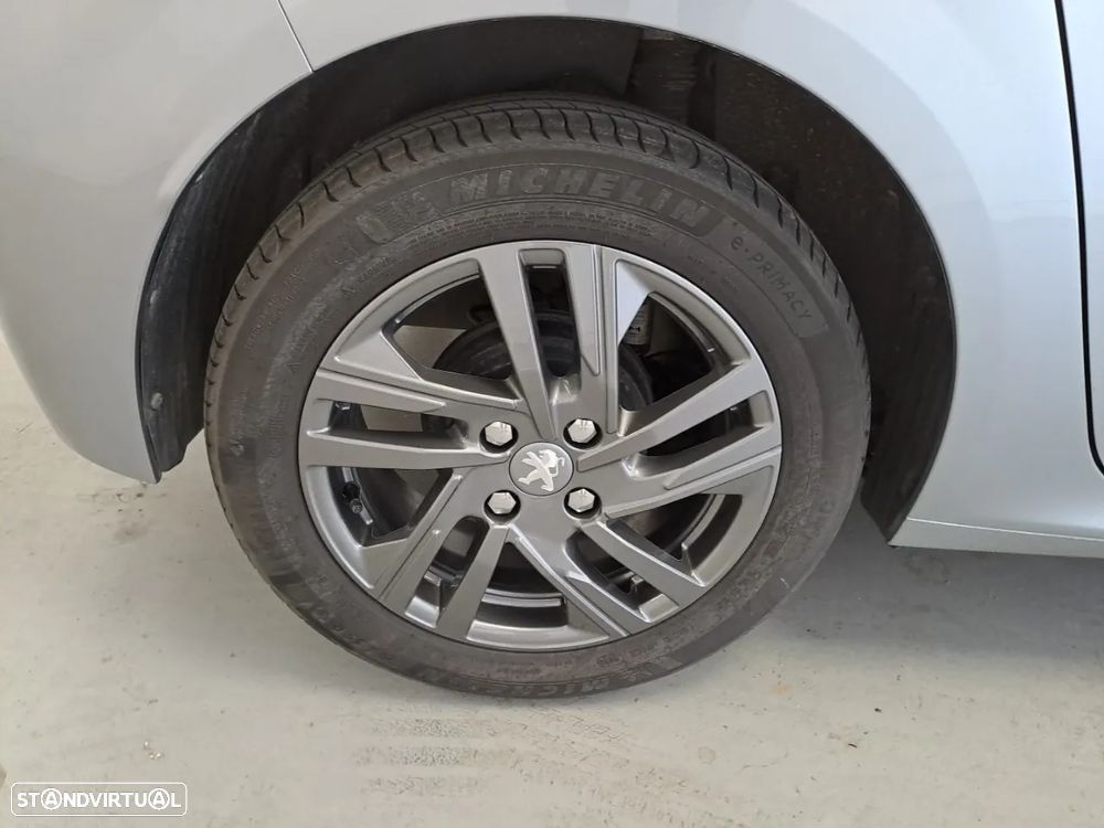 Peugeot 208 1.2 PureTech Active Pack - 11