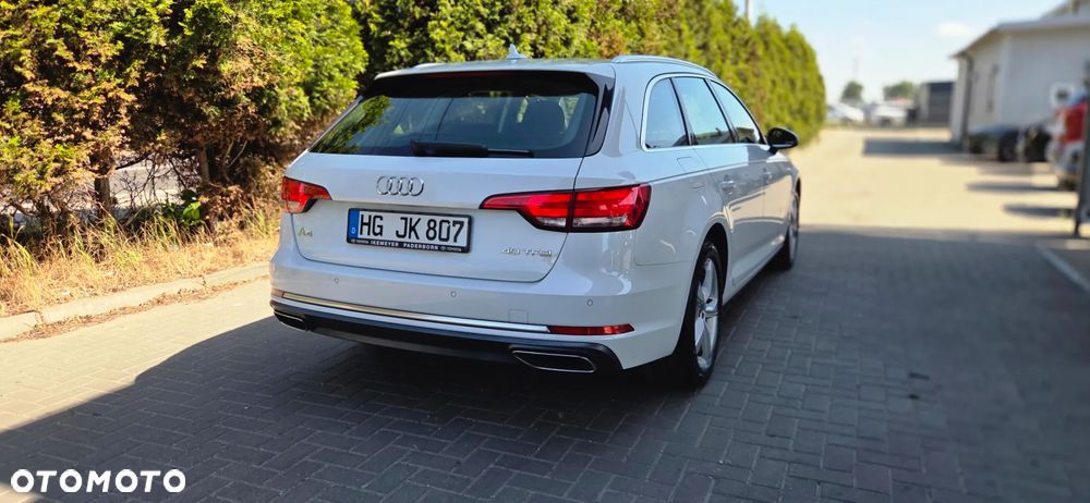 Audi A4 Avant 40 TFSI S tronic - 14