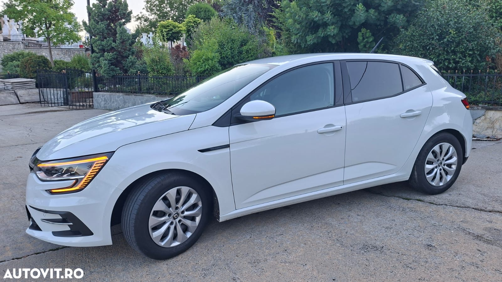 Renault Megane Blue dCi Life - 12