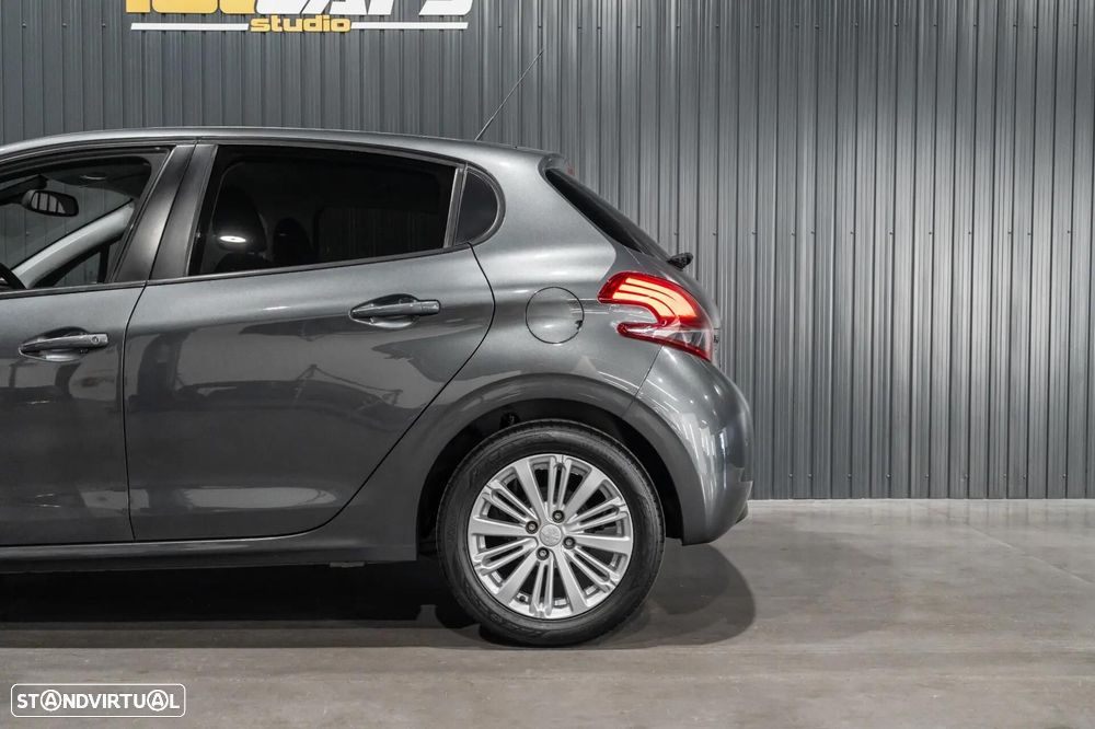 Peugeot 208 - 27