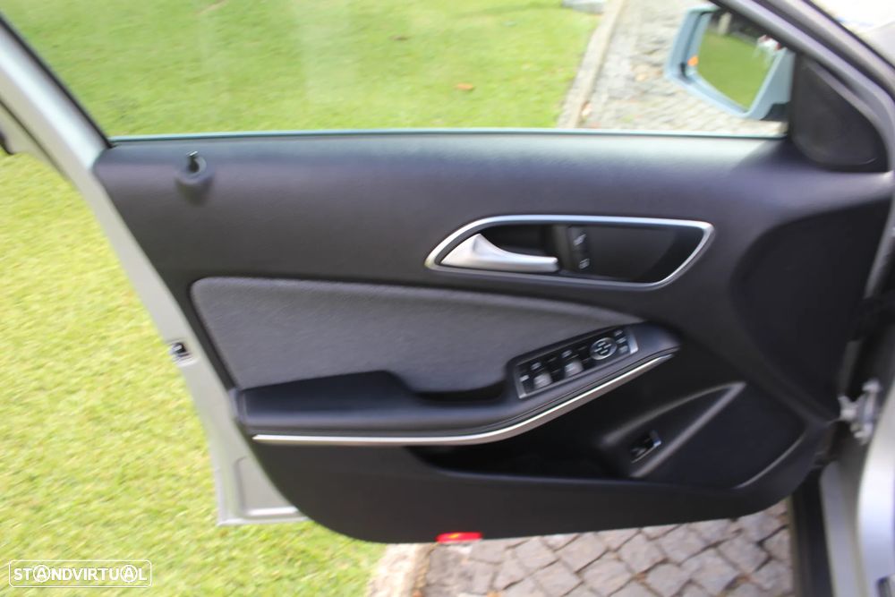 Mercedes-Benz GLA 220 d 7G-DCT Style - 17