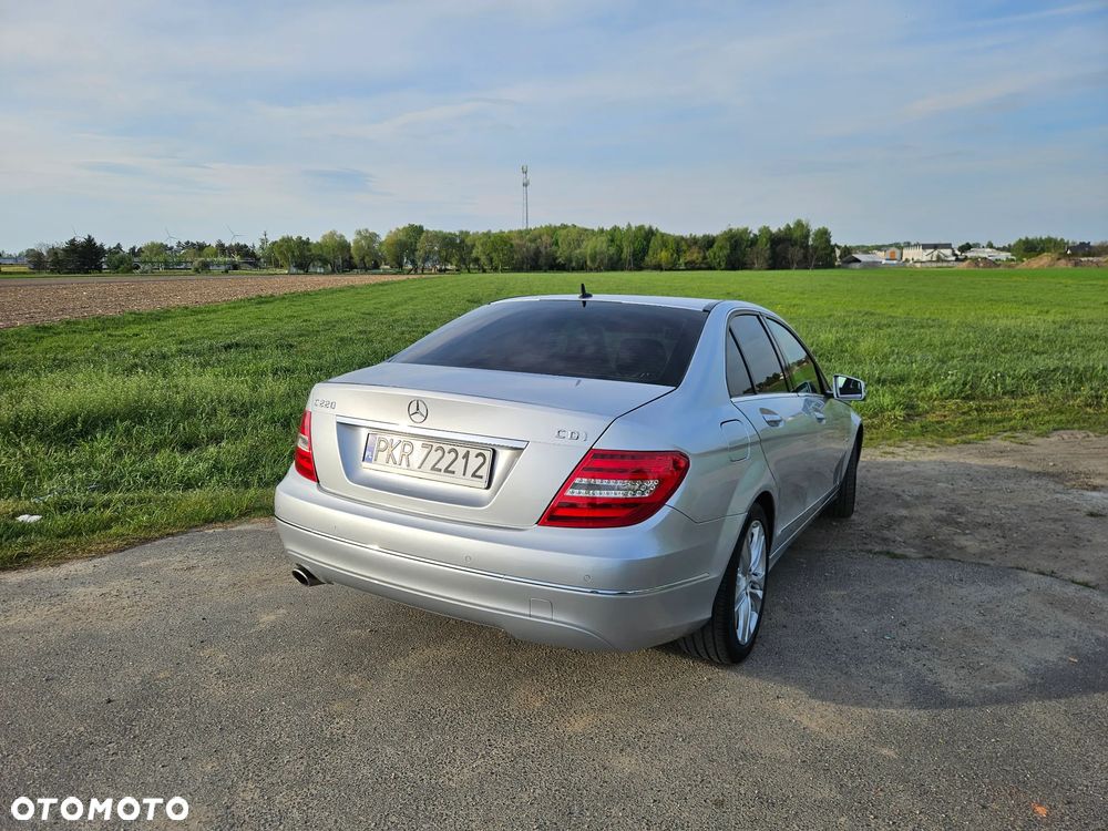 Mercedes-Benz Klasa C 220 CDI DPF (BlueEFFICIENCY) 7G-TRONIC Avantgarde - 8