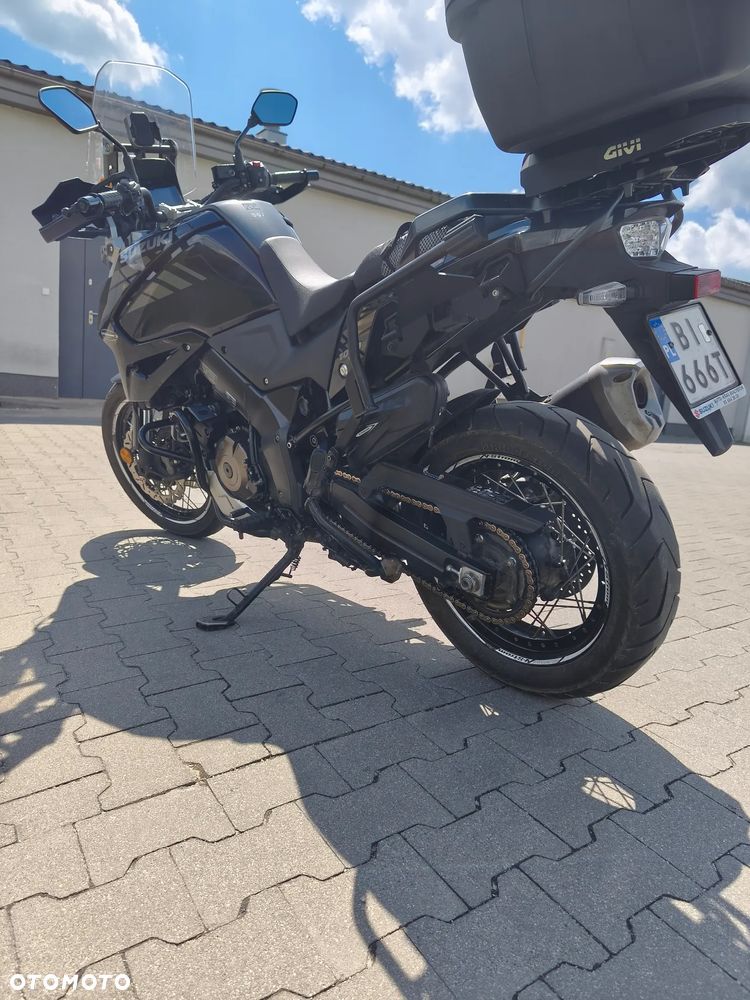 Suzuki V-STROM - 4