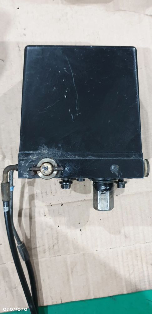 Pompka Podnoszenia Kabiny Volvo Fh12 21831181 - 4