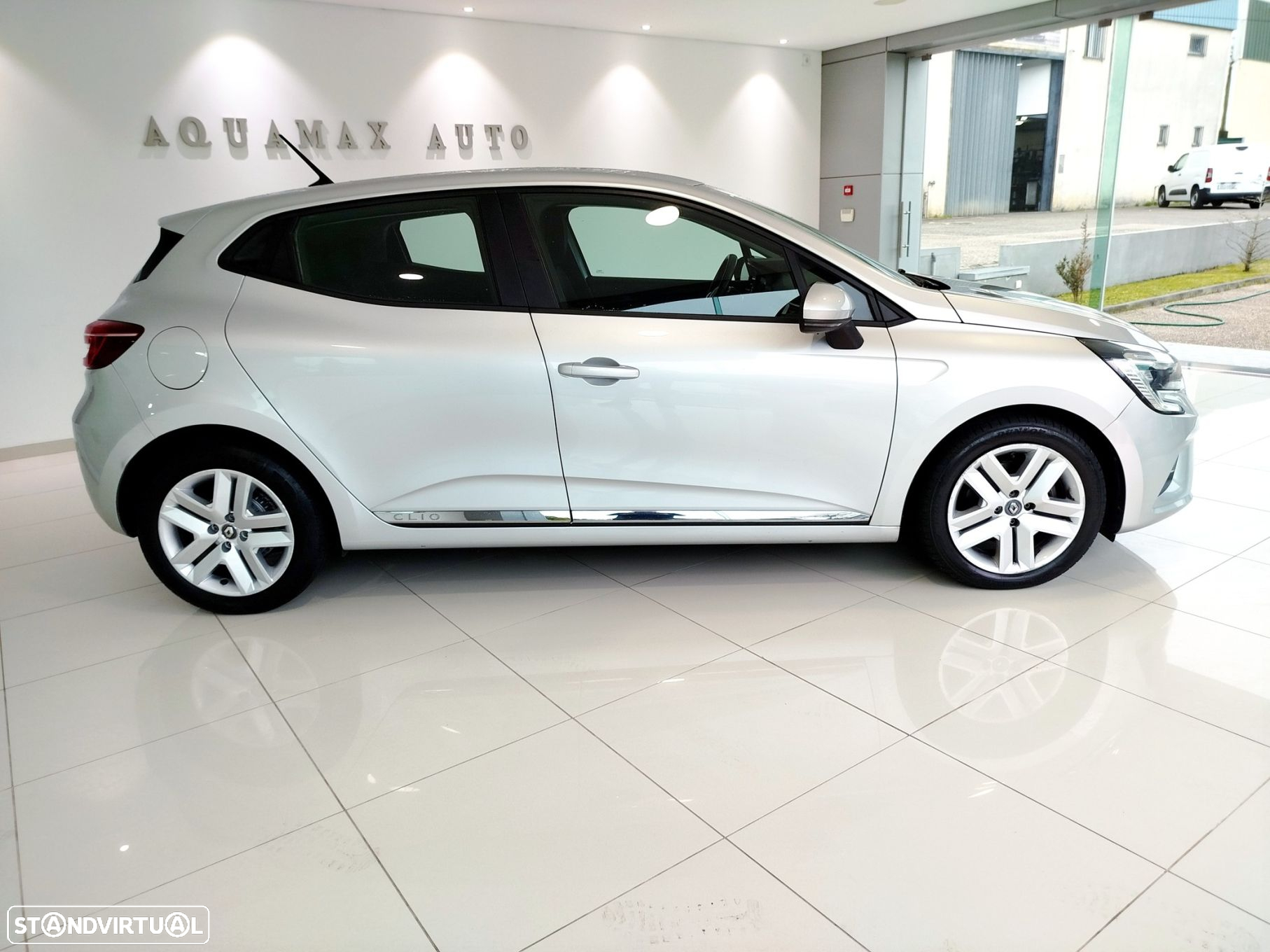 Renault Clio 1.5 Blue dCi Intens - 9