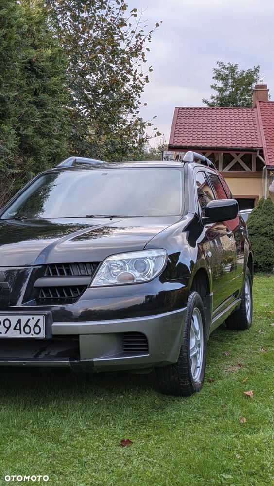 Mitsubishi Outlander 2.0 Intense DAKAR - 2