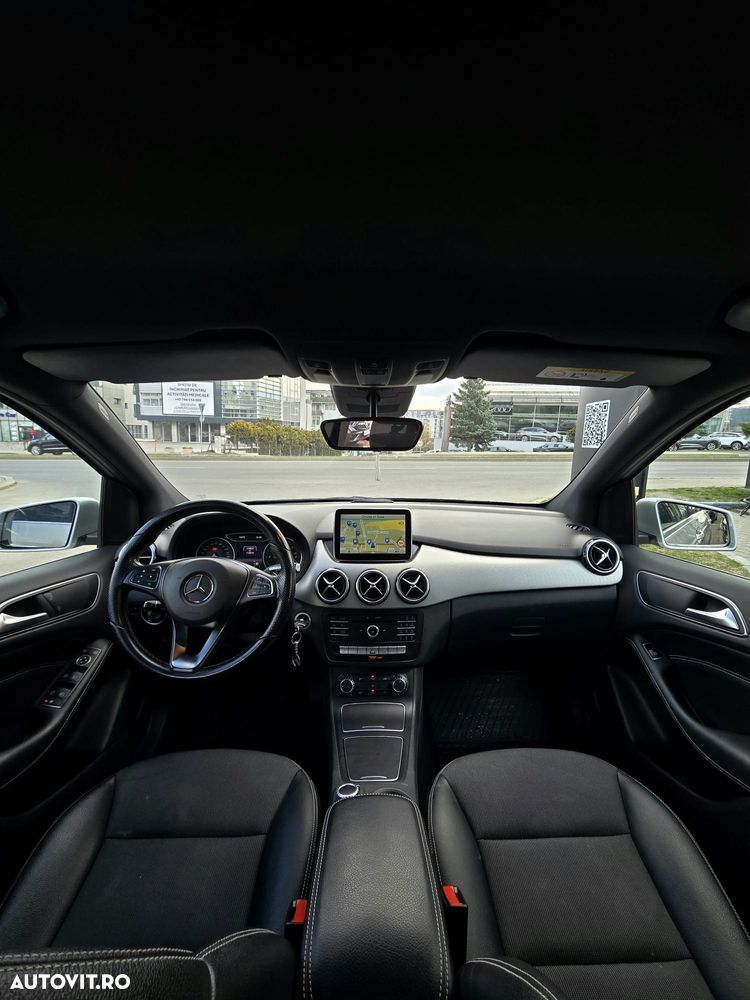 Mercedes-Benz B 180 - 12