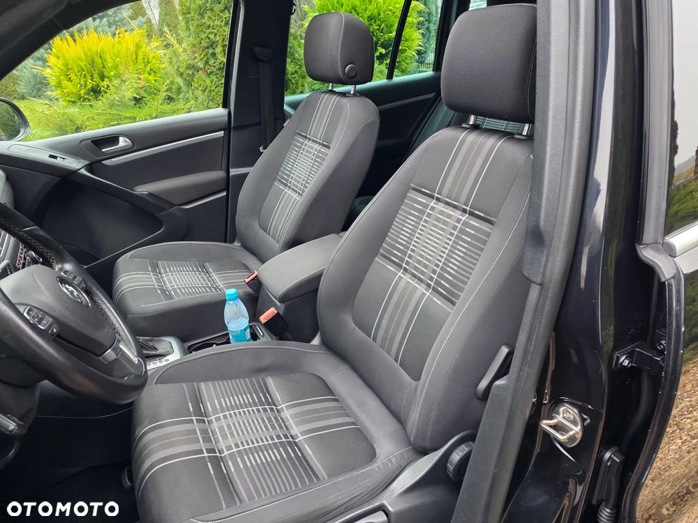 Volkswagen Tiguan 2.0 TDI DPF 4Motion BlueMotion Technology DSG Lounge Sport & Style - 20