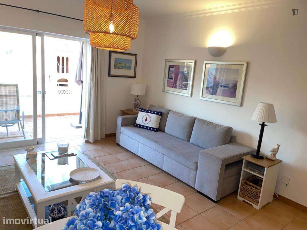 Apartamento com 1 quartos - localizado em Lagos - Grande imagem: 2/16