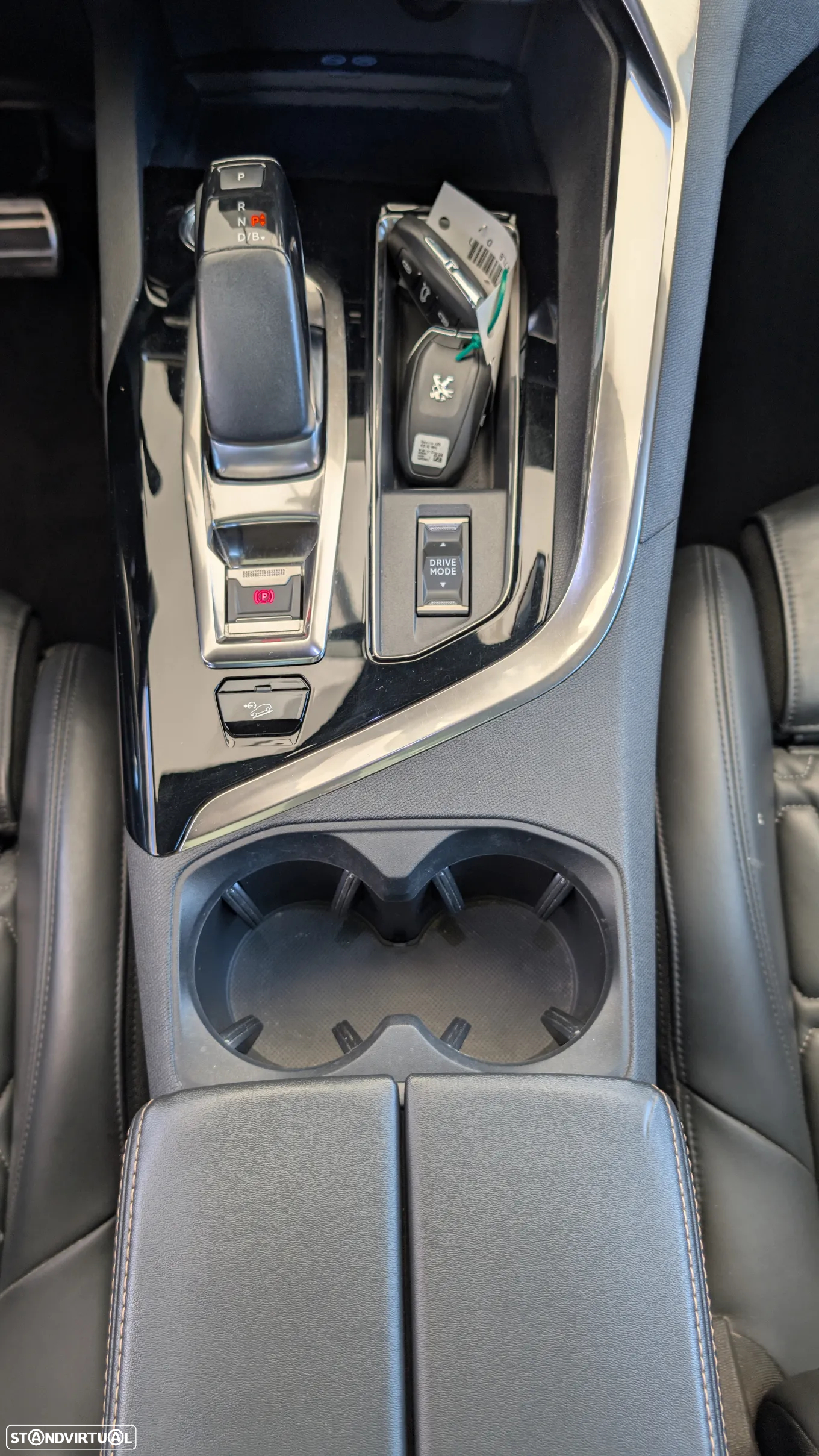 Peugeot 3008 1.6 Hybrid4 GT Pack e-EAT8 - 20